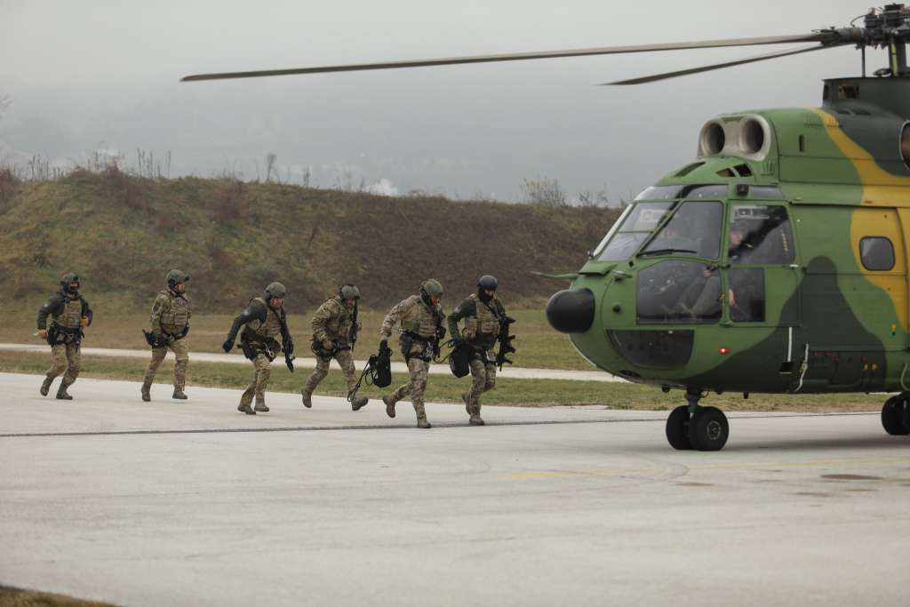 EUFOR, Zračne snage BiH i SIPA prvi put zajedno na obuci