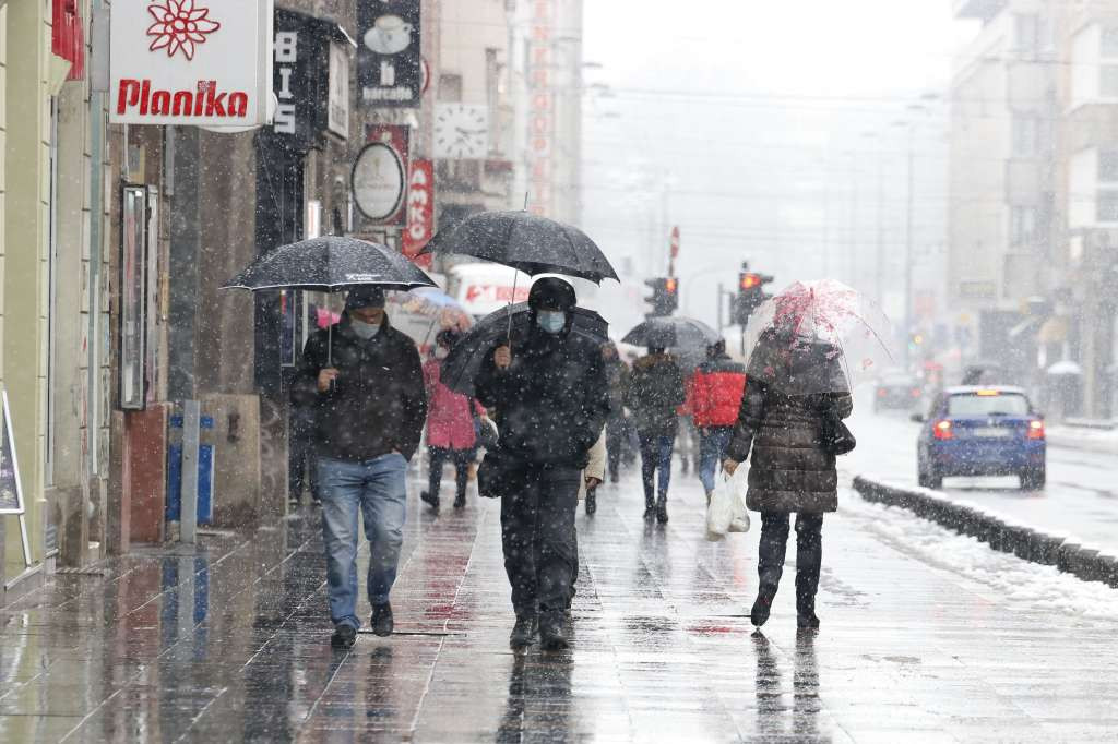 Narednih dana promjena vremena: U Bosni susnježica i snijeg, u Hercegovini kiša