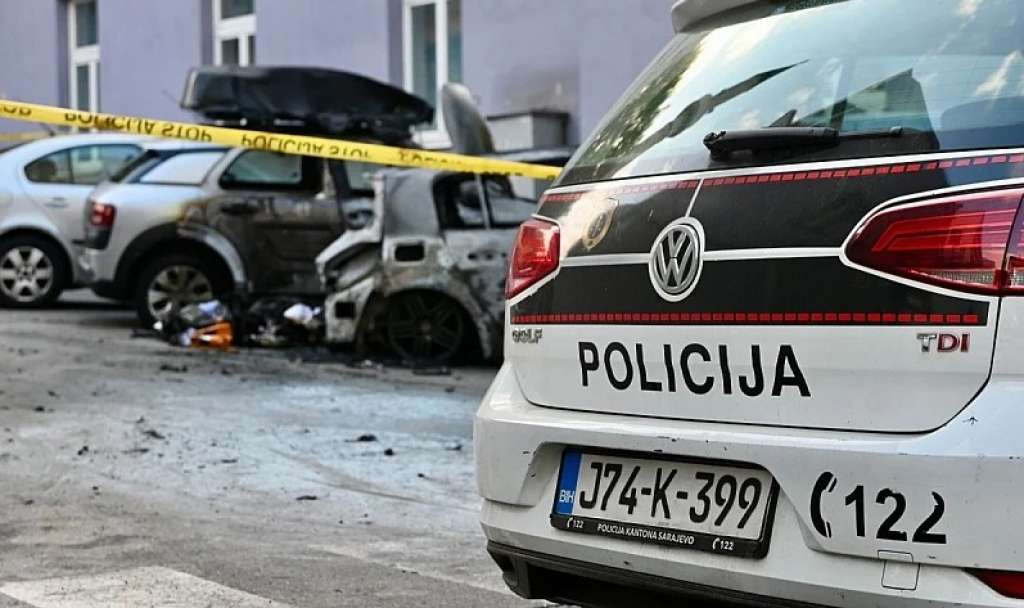 Predložen pritvor dvojici muškaraca zbog paljevine automobila u Sarajevu