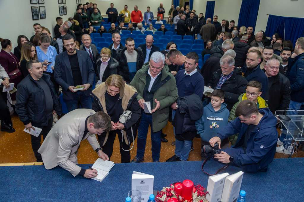 Željko Andrijanić predstavio svoj književni prvijenac "Pisma iz vječnosti"