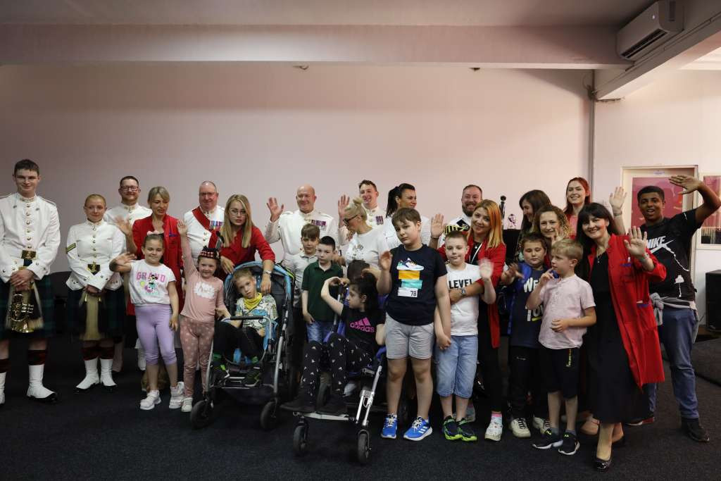 Britanska ambasada u Sarajevu - Proslava kraljevog rođendana uz muziku i tradicionalne keksiće