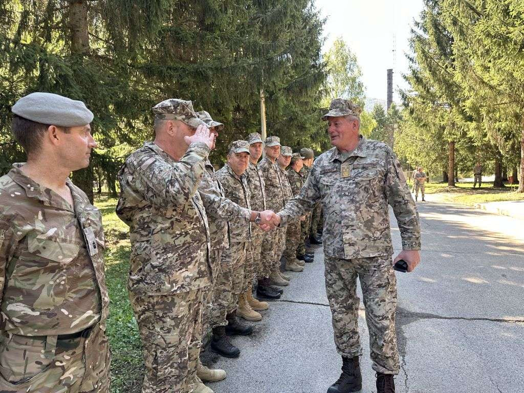 Renoviran objekat kasarne 'Mika Bosnić' na Manjači, Knežević posjetio i polaznike kursa o sigurnosti