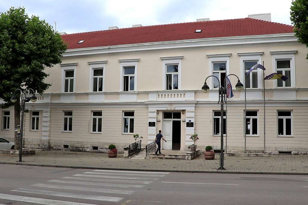 Svi brucoši iz Ljubuškog dobit će po 500 KM