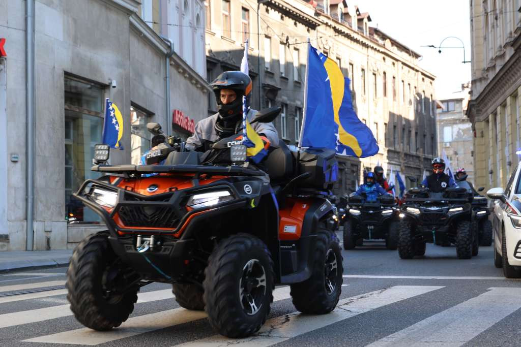 Veliki defile kvadova kroz Sarajevo upotpunio obilježavanje Dana nezavisnosti BiH