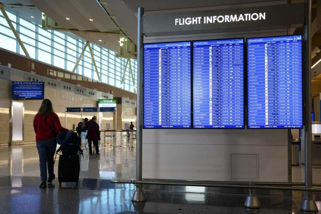 Problemi s putovanjima u SAD-u rastu jer zatvaranje vlade dovodi do smanjenja letova