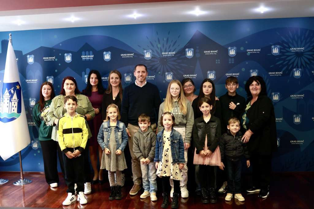 Bihać pokazao srce: Gradonačelnik ugostio djecu bez roditelja u znak podrške i brige