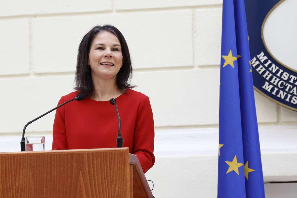 Baerbock: Sirija ne smije postati pijun stranih sila niti eksperiment radikalnih snaga