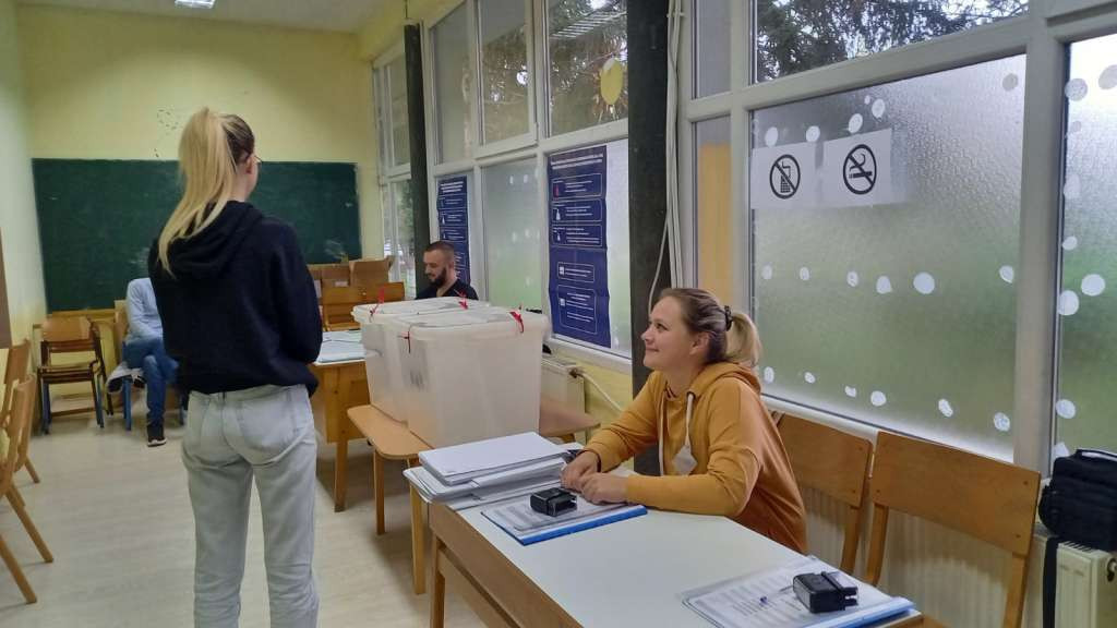 U Gradačcu do 11 sati glasalo 15,05 posto birača