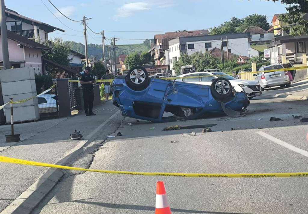 Teška saobraćajna nesreća u Velikoj Kladuši, jedna osoba poginula