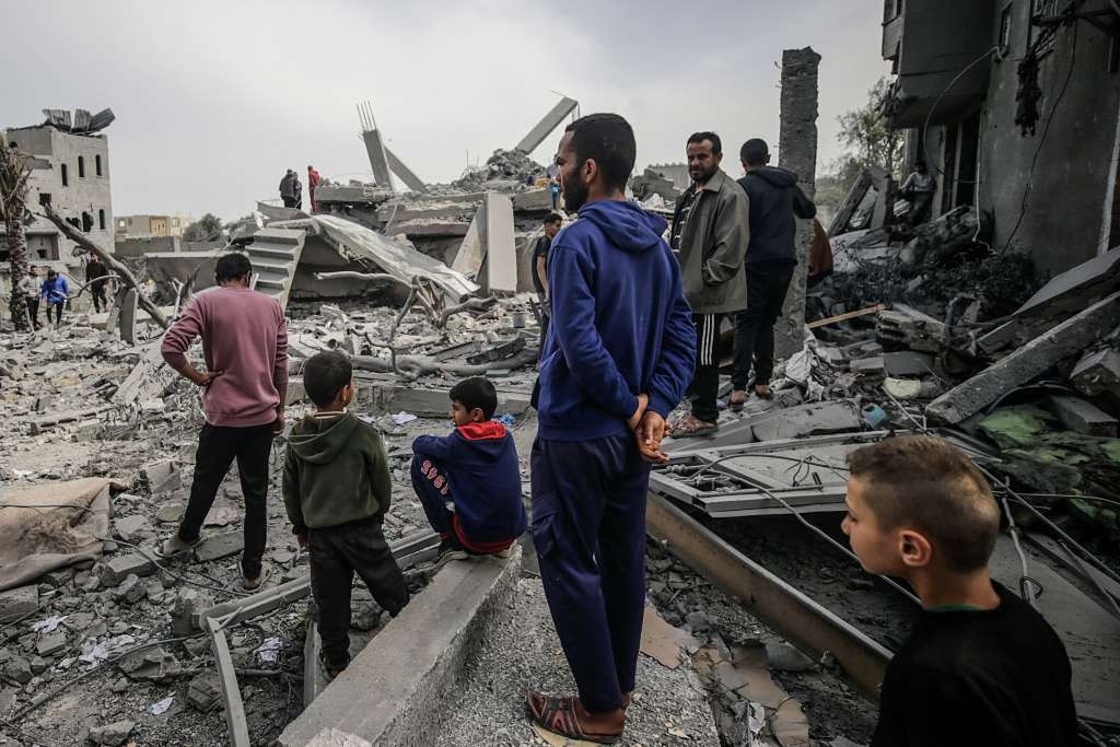 Petero Palestinaca ubijeno u izraelskom bombardovanju u Gazi