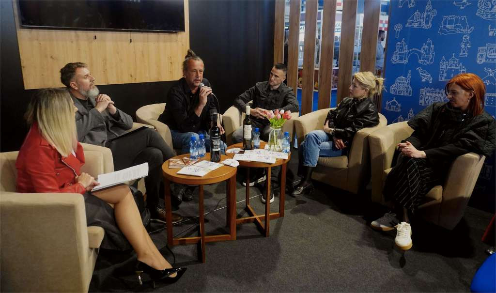 Panel diksusija „Kako umjetnost oblikuje Mostar?“