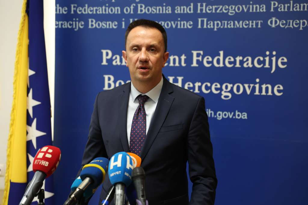 Lakić danas u Širokom Brijegu na javnoj raspravi o Nacrtu zakona o gasu FBiH