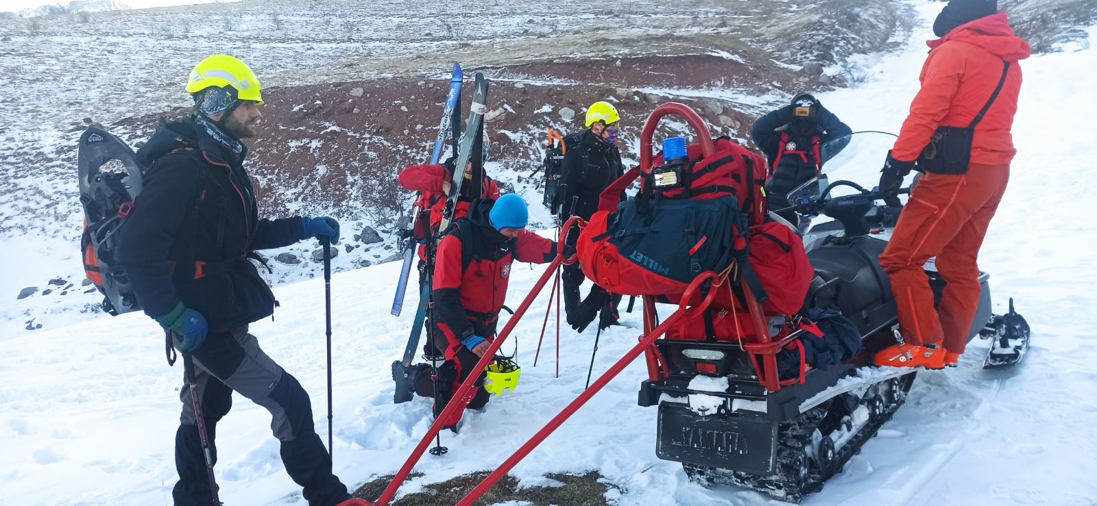 Nakon nesreće na Bjelašnici dva planinara prebačena na KCUS, treći bez povreda