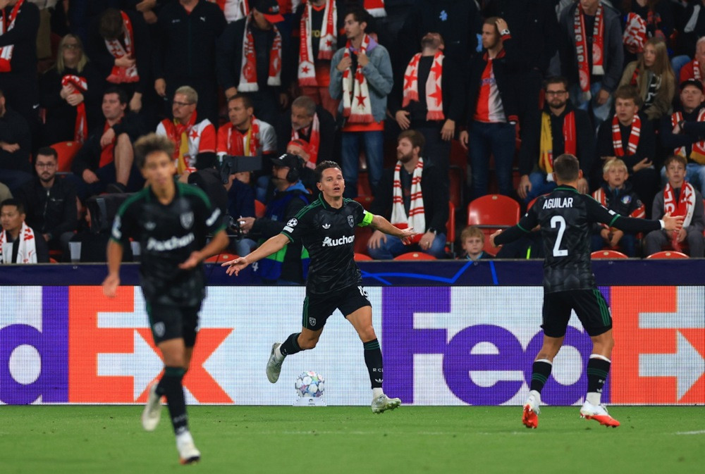 United ubjedljiv protiv Sabaha, Lens preokretom u nadoknadi pobijedio Slaviju