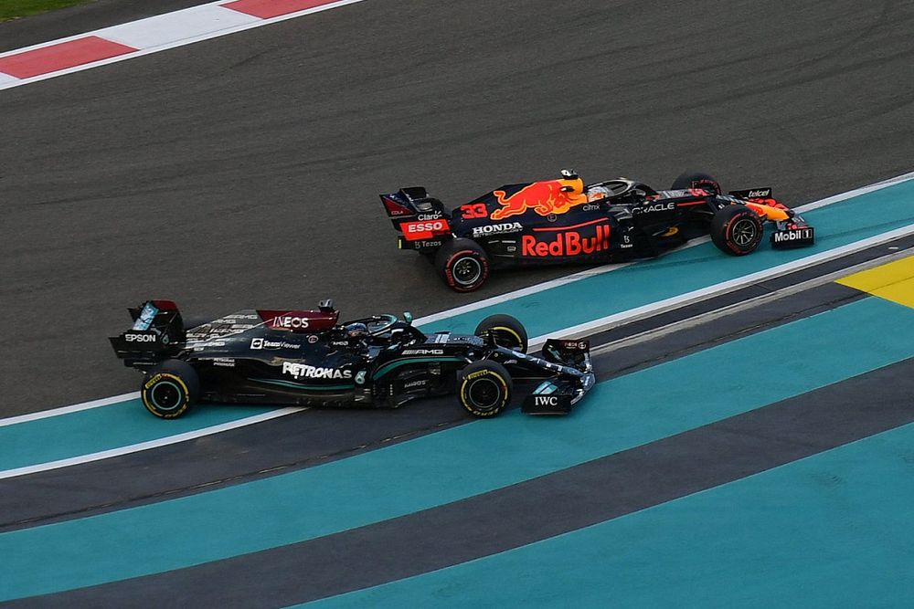 Bivši vozači Formule 1 različito o posljednjem krugu u Abu Dhabiju