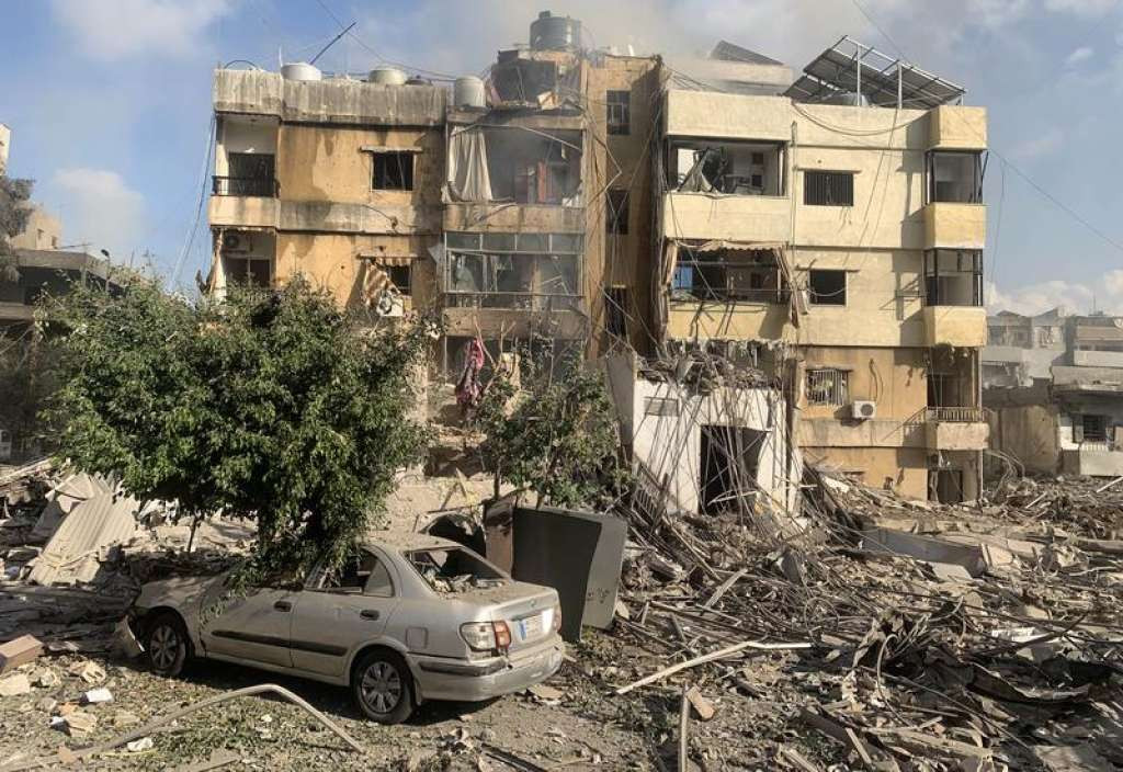 Mještani južnih predgrađa Bejruta vratili se kućama, slave 'pobjedu'