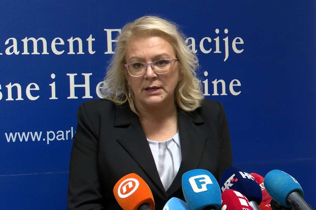 Ponovni zahtjev za smjenu Lidije Bradara