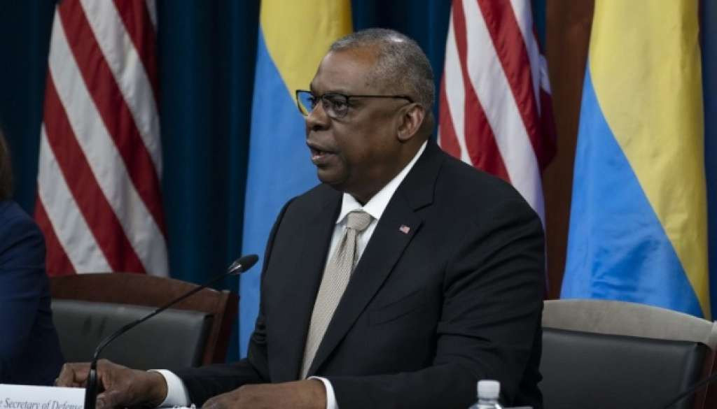 Američki ministar odbrane Lloyd Austin na kritičnoj njezi