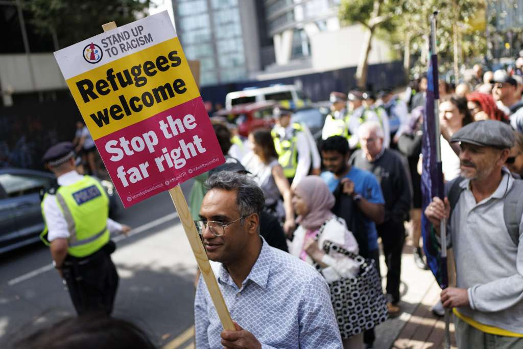 Londonska policija se priprema za velike rivalske proteste