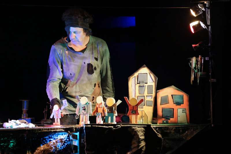 Predstava 'Walker' mostarskoj publici donijela snažnu antiratnu poruku