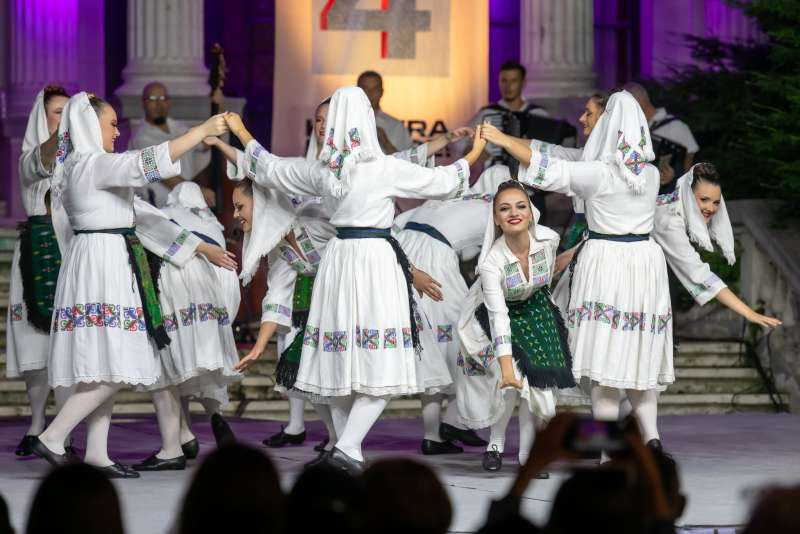 Kultura na ulice 2024!: Održana smotra omladinskih folklornih ansambala