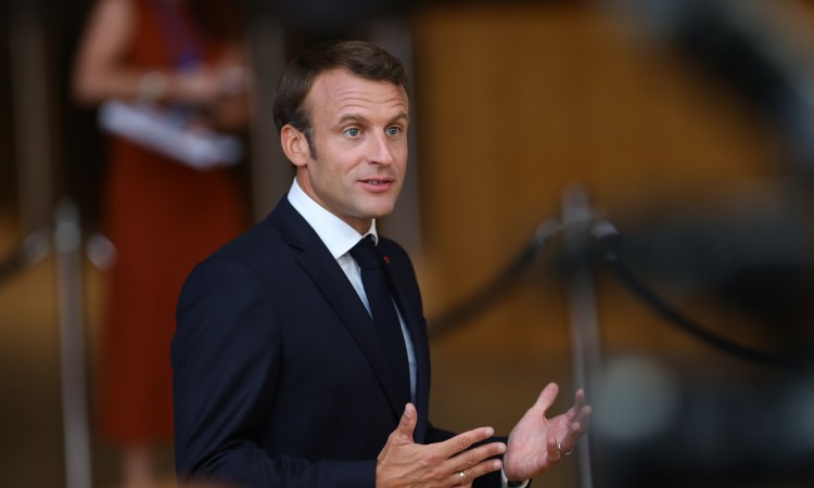 Macron: Francuska povlači više od 2.000 vojnika iz Sahela