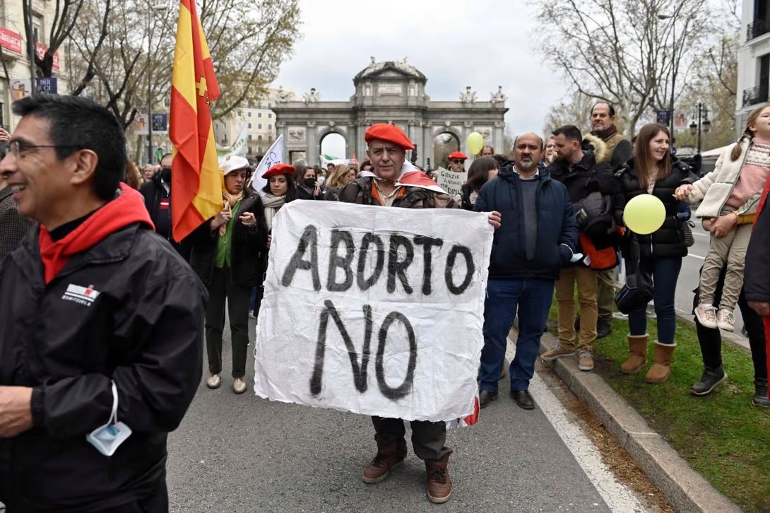 U Madridu nekoliko hiljada ljudi na skupu protiv abortusa