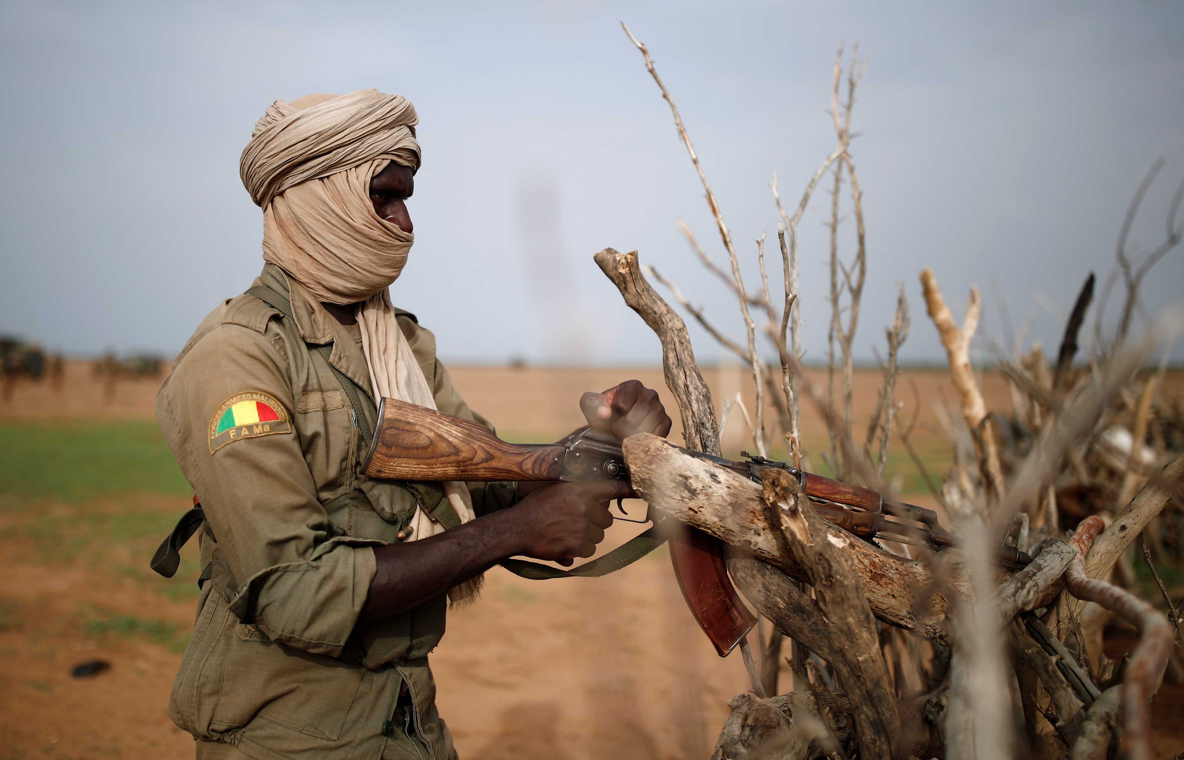 U napadu na vojni konvoj u Maliju ubijeno 11 i ranjeno 10 vojnika