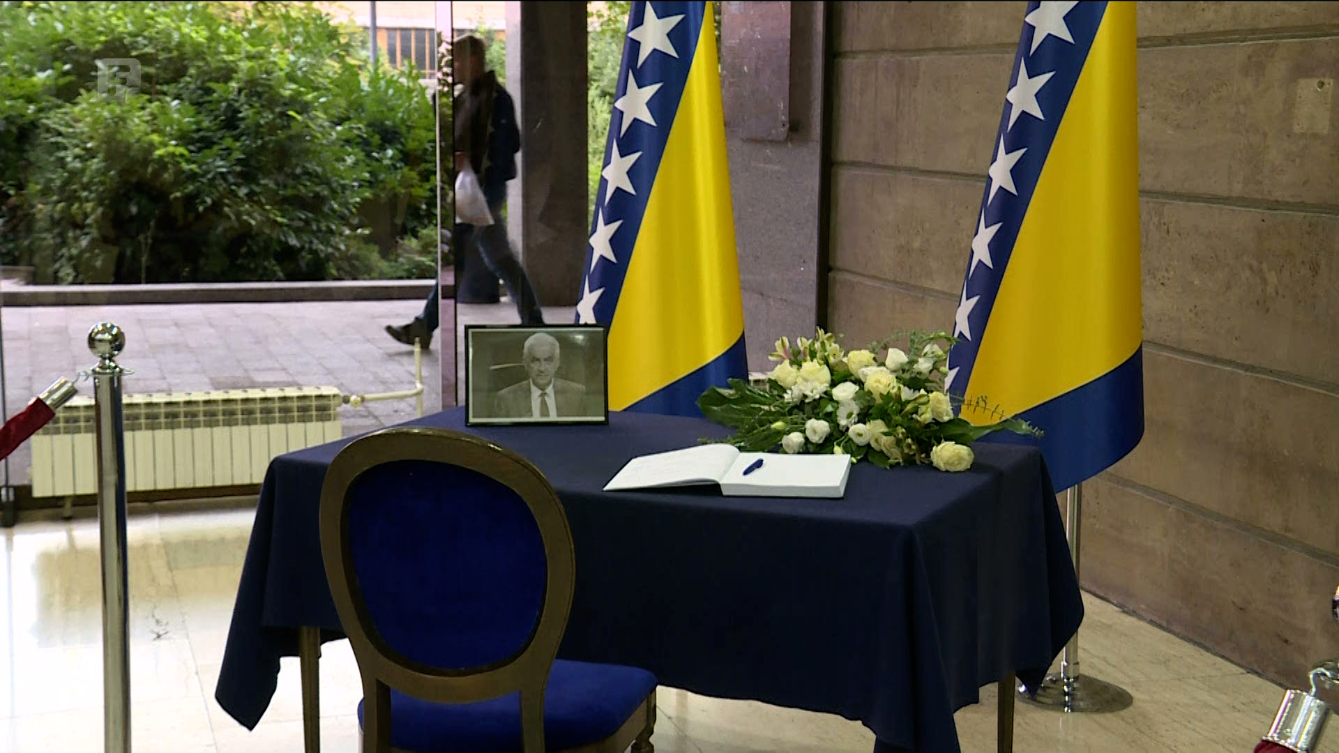 U zgradi Vlade Federacije BiH Knjiga žalosti povodom smrti Vjekoslava Mandića