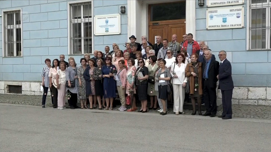 Posljednja generacija Učiteljske škole u Travniku proslavila 50 godina mature