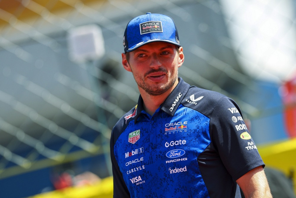 Verstappen za 35 minuta pretekao 100 vozača u revijalnoj carting trci na Silverstoneu