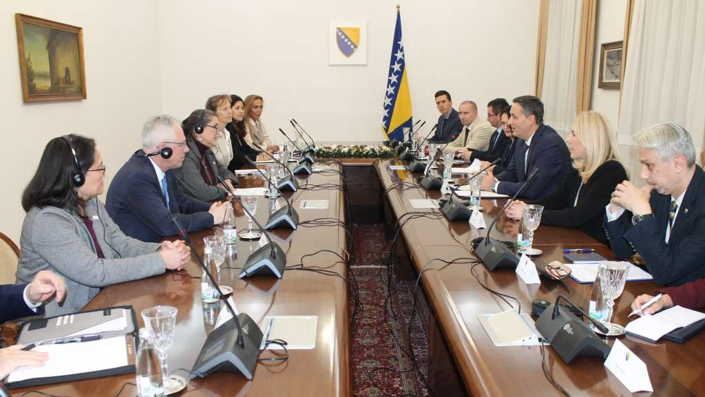 Mckee potakla članove Predsjedništva BiH da prvenstveno rade na ozdravljenju društva i pomirenju