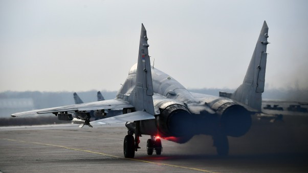 Poletjeli srbijanski avioni zbog špijunaže nepoznatih dronova