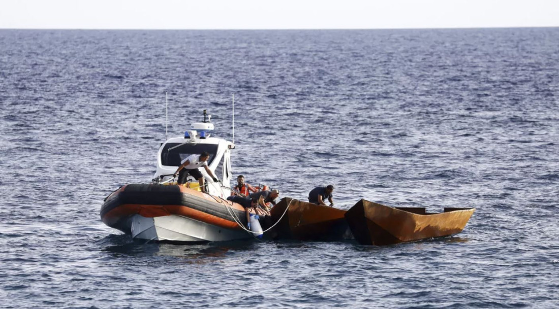 Traga se za 21 migrantom nakon brodoloma kod Lampeduze