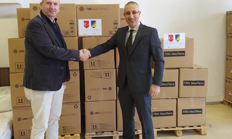 Konzul Mihailović dogovorio donaciju antigen testova i zaštitnih maski za BiH