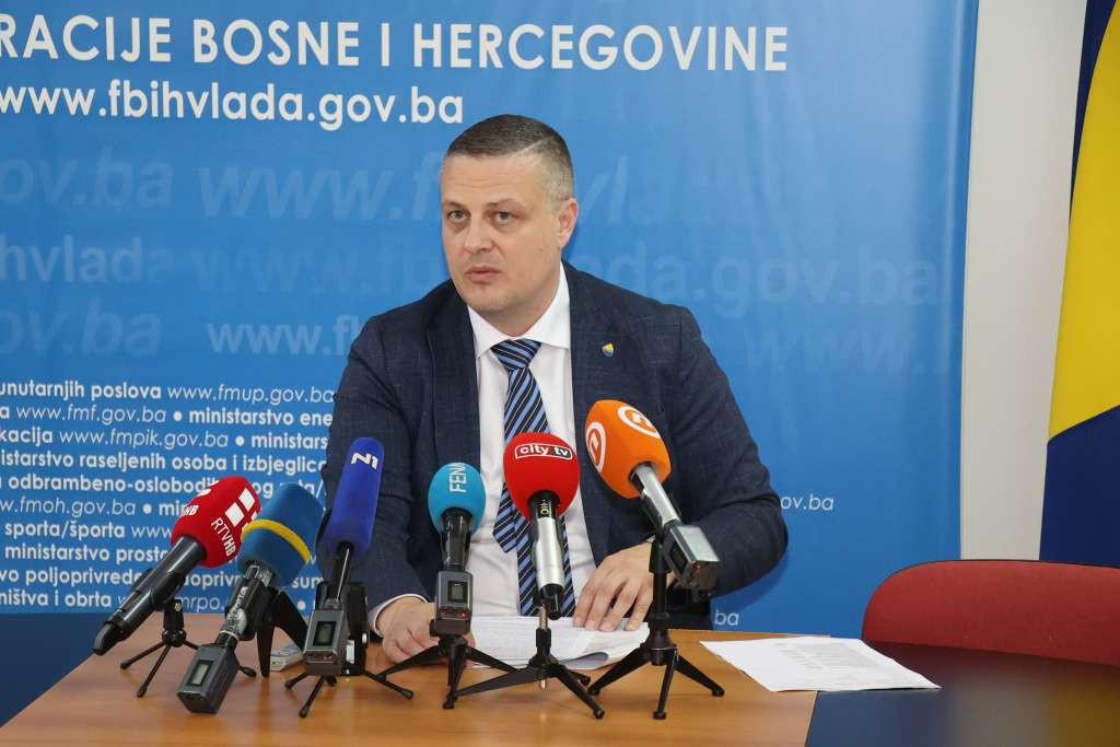 Sjednica entitetskih vlada 8. juna, na dnevnom redu brojne teme od značaja za građane i privrednike