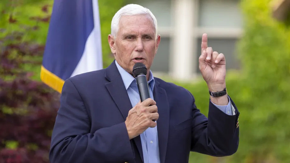 Mike Pence ulazi u trku za predsjednika SAD-a