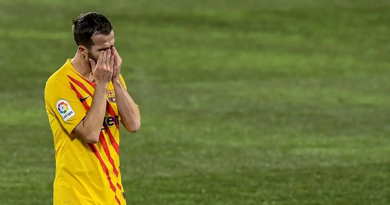 Barcelona postavila ultimatum Pjaniću