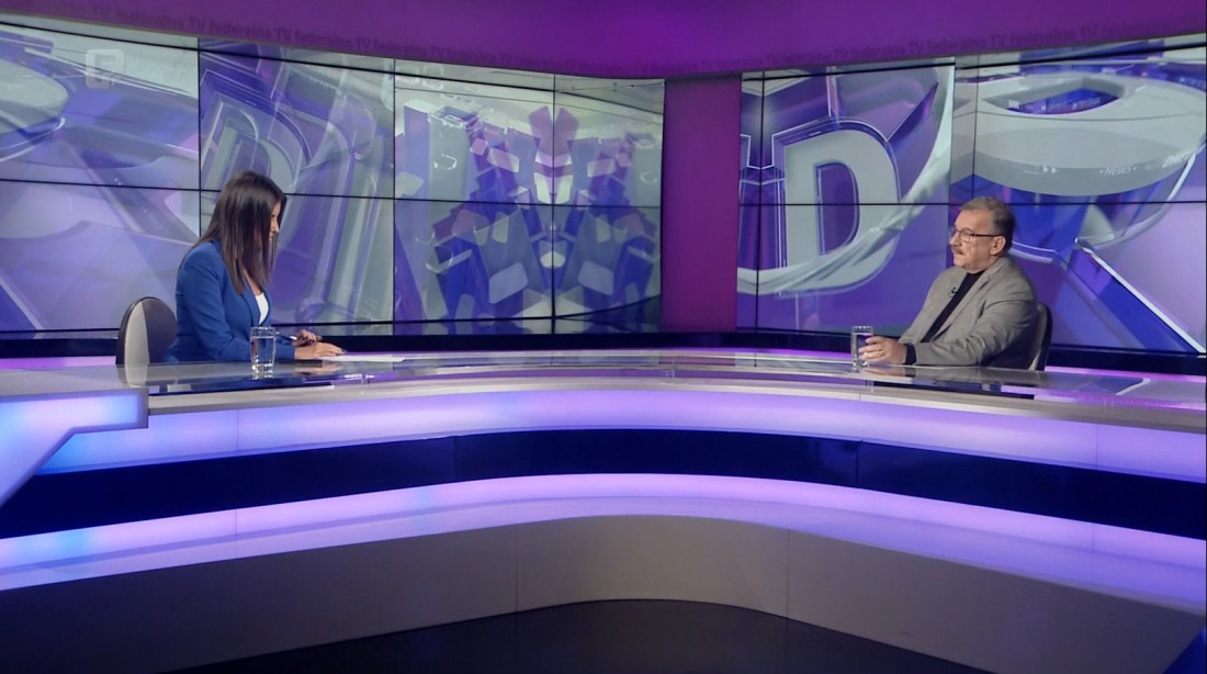 Lazović u Dnevniku D: Ne smijemo ostati zarobljenici etničkih politika