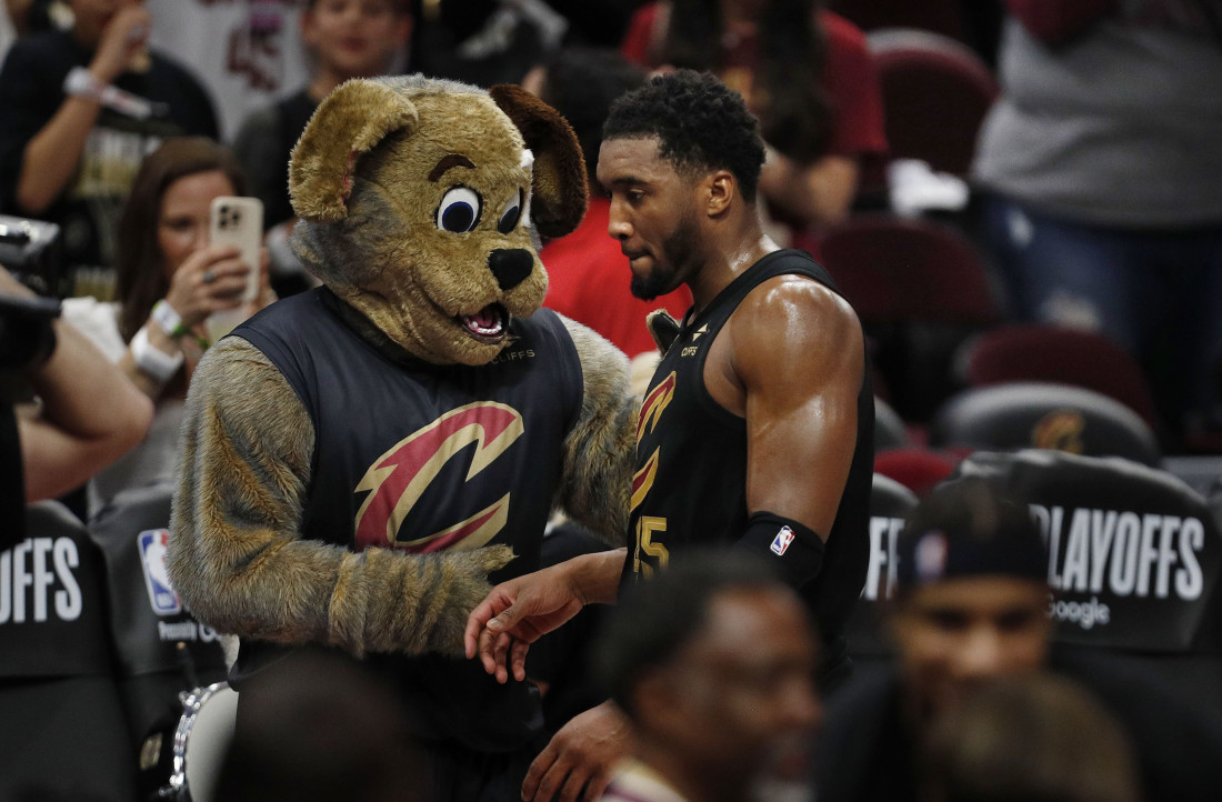 Cleveland poveo u play-off seriji NBA lige protiv Toronta