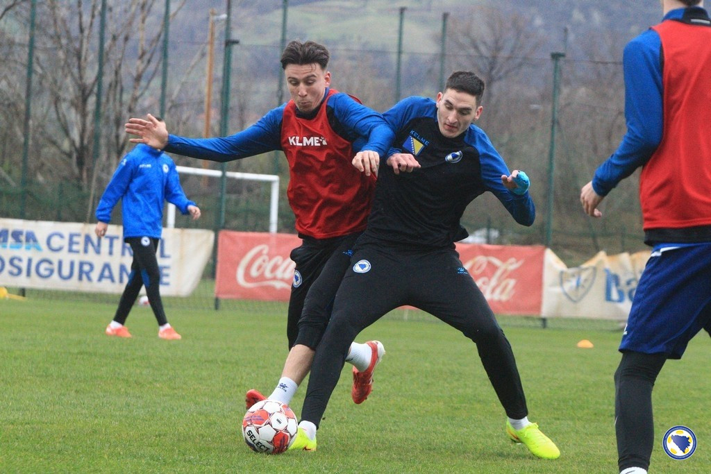 Mladi Zmajevi spremni za meč protiv Slovenije