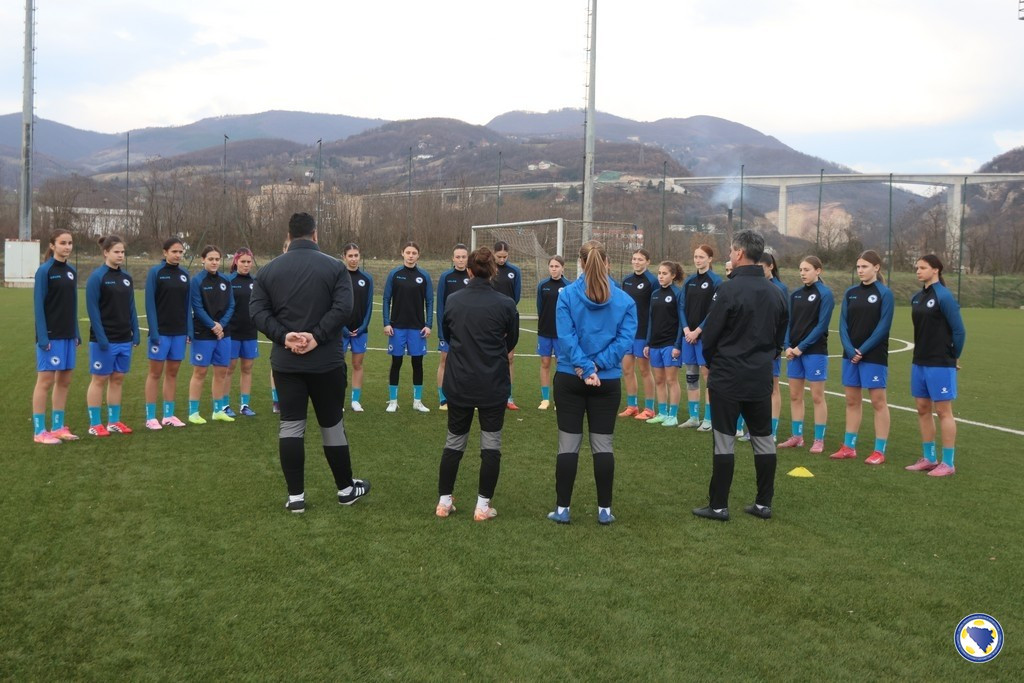 Mlađe kadetkinje na UEFA razvojnom turniru