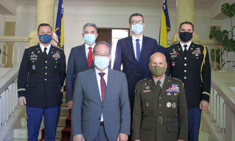 Ministar Podžić-general Cavoli: Potvrda snažne američke podrške BiH