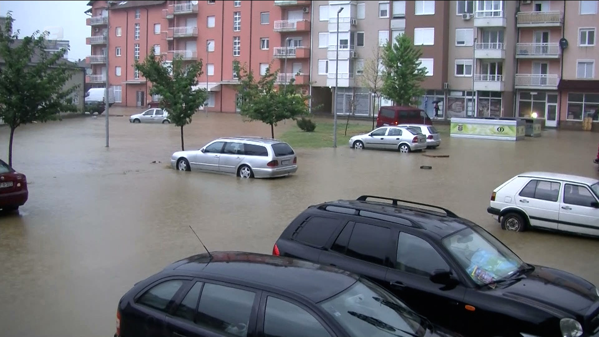 Poplave u BiH, pod vodom ulice Modriče