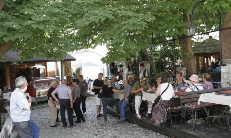 Danas sunčano i vruće, temperature do 34 stepena