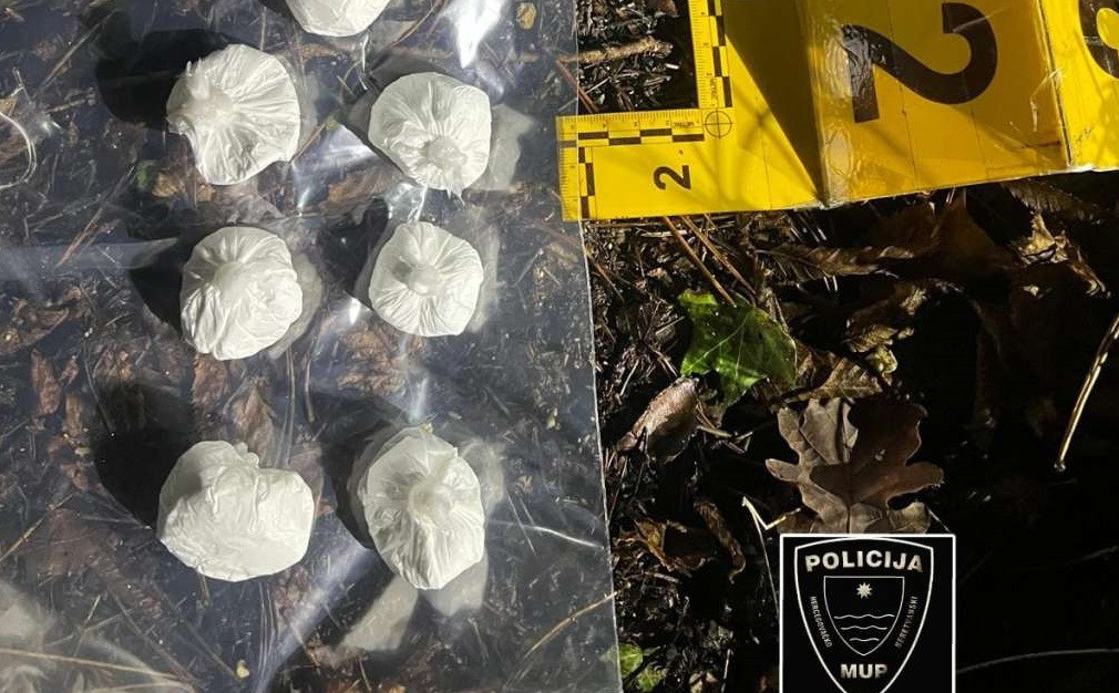 Policija u Konjicu zaplijenila veću količinu droge, uhićena jedna osoba