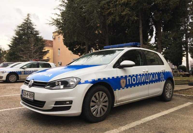 Oduzet Golf vozaču koji duguje više od 60.000 KM