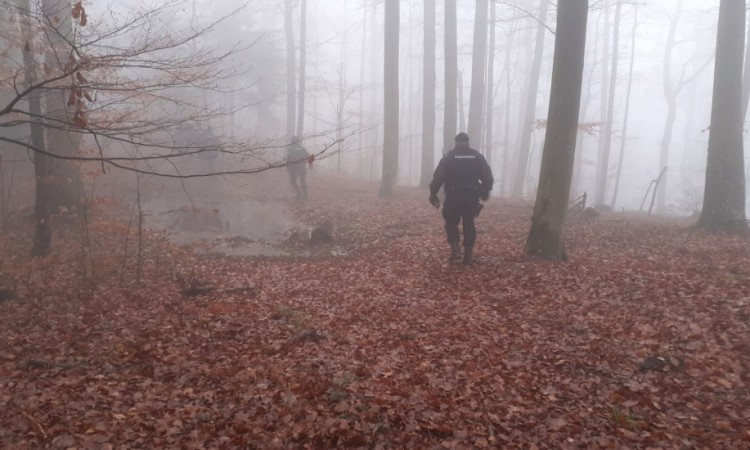 Na mjestu nesreće uz olupinu aviona na Kozari pronađena dva tijela