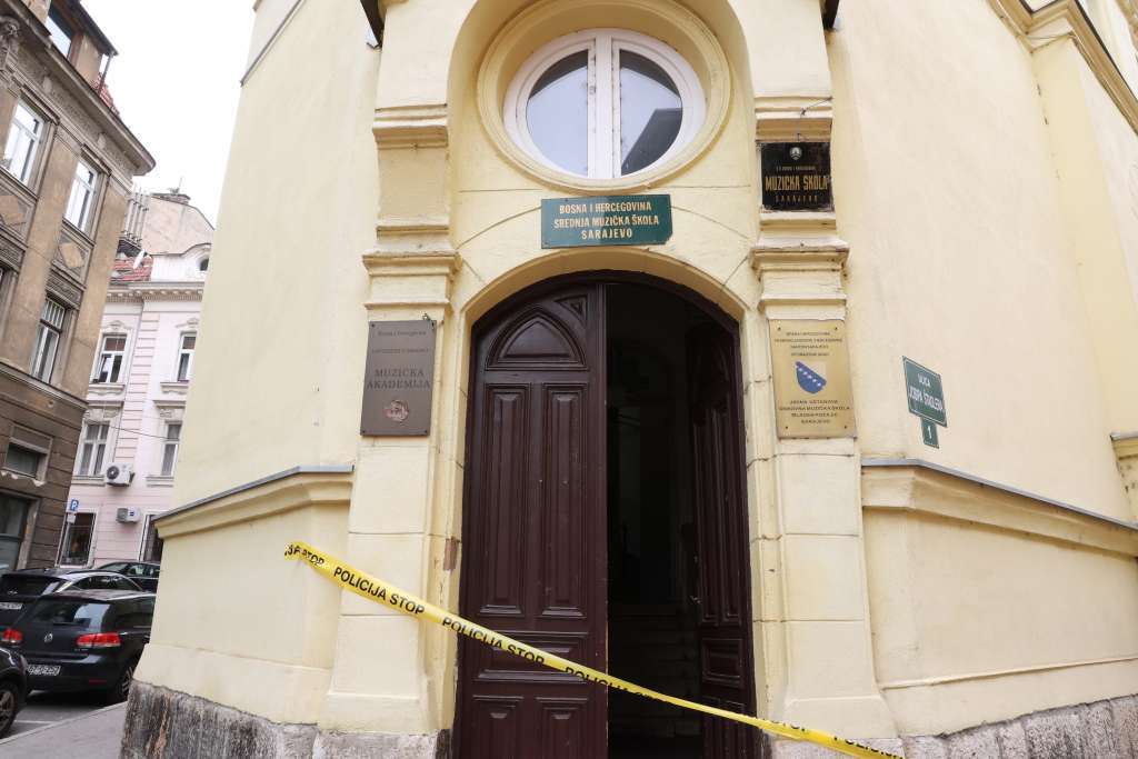 FUP: Identifikovana osoba koja je upućivala dojave o bombama u školama
