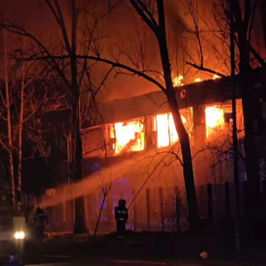Sinoć izbio veliki požar u Novom Sadu, čule su se detonacije